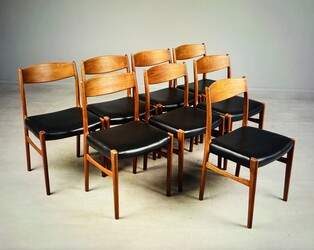 S 287 AG Set 8 solid teak and black leather dining chairs by A.W. Iversen