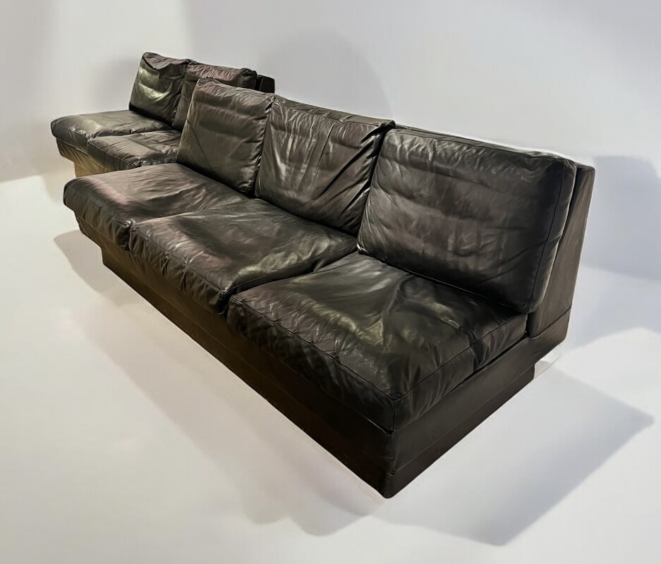 S 295 YD set of 2 brown leather sofas 