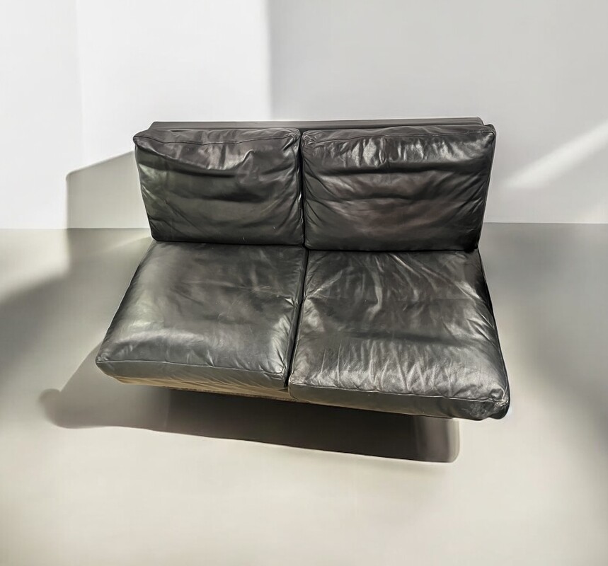 S 295 YD set of 2 brown leather sofas 