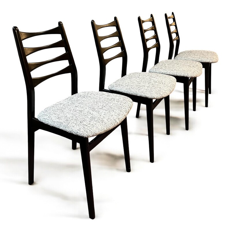 S 297 JD/RC Set of 4 black lacquered wood chairs with new fabric