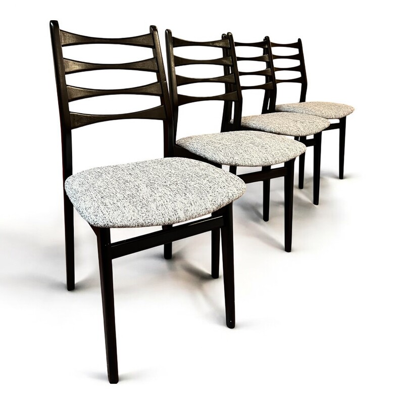 S 297 JD/RC Set of 4 black lacquered wood chairs with new fabric