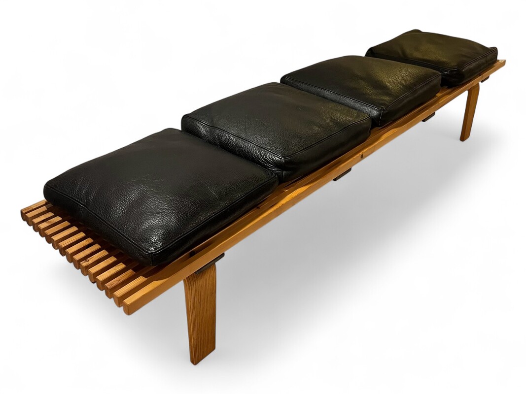 S 306 GOT slatted bench by Eames 