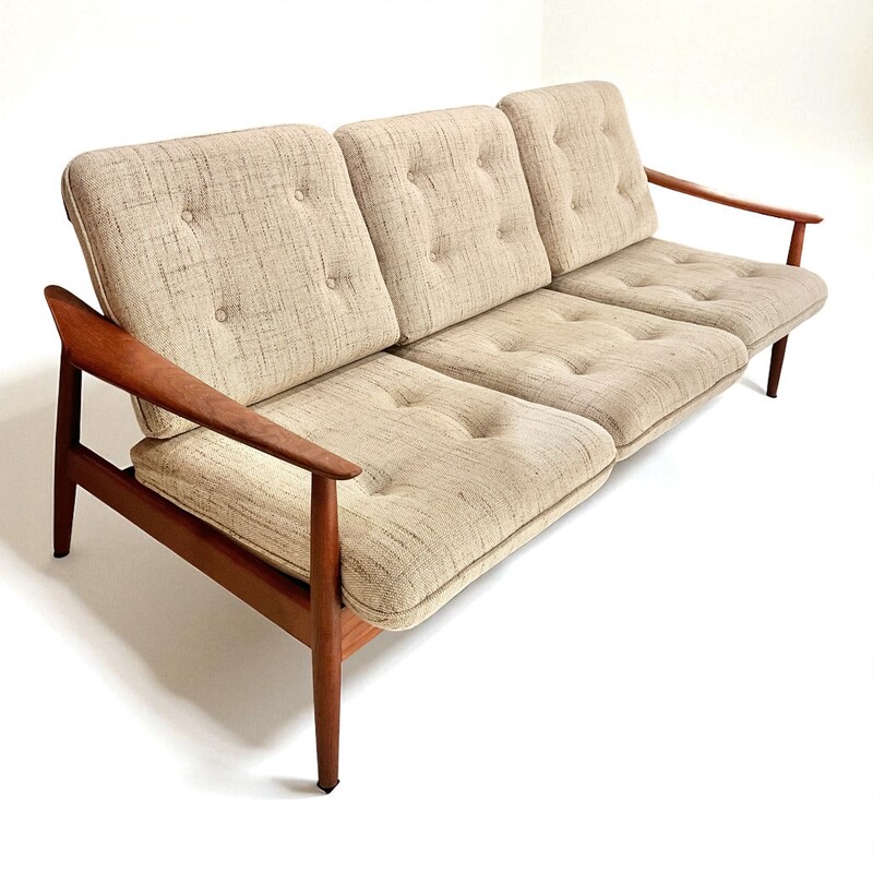 S 340 FL vintage teak sofa by Arne Vodder 