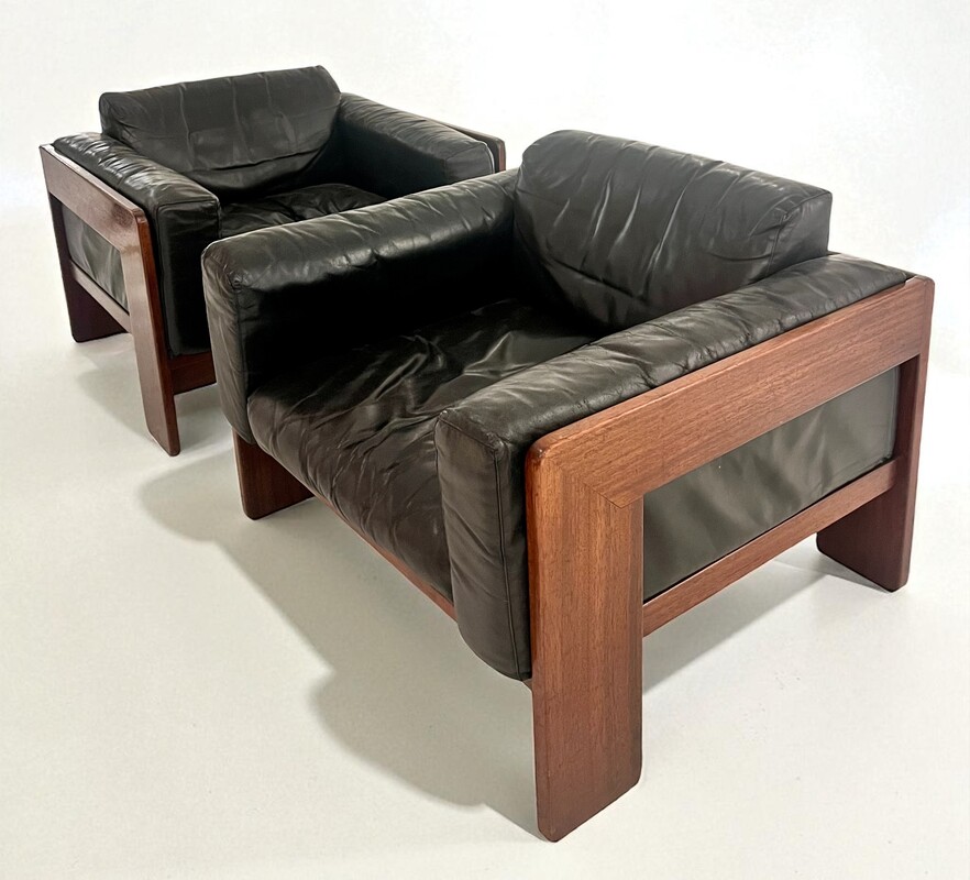 S 353 SC pair of black leather armchair by Tobia Scarpa 