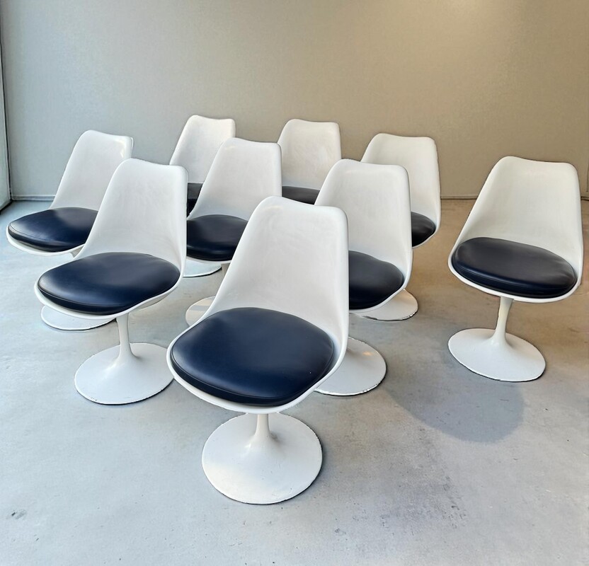 S 357 AV set of 8 Tulip Chairs by Eero Saarinen, Knoll Edition 