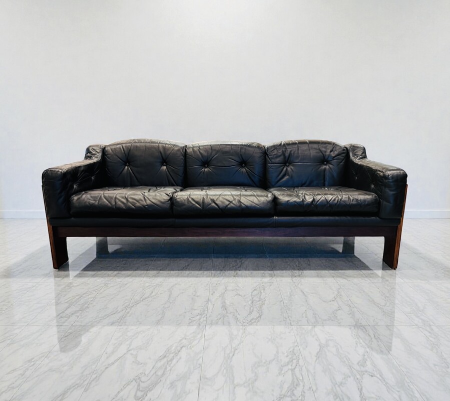 S 378 AG black sofa leather by C. Sallochi 1960’s