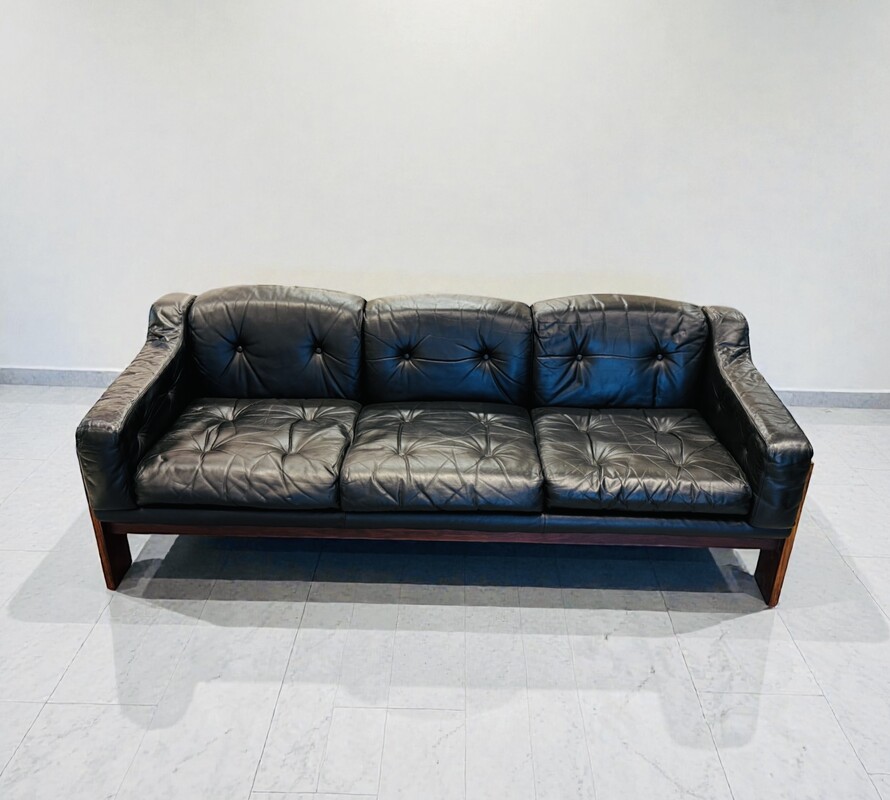 S 378 AG black sofa leather by C. Sallochi 1960’s