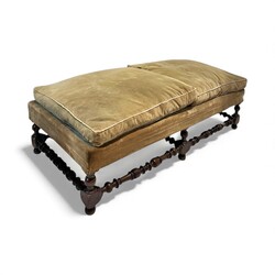 S 386 RD Louis XIII walnut and velvet bench 