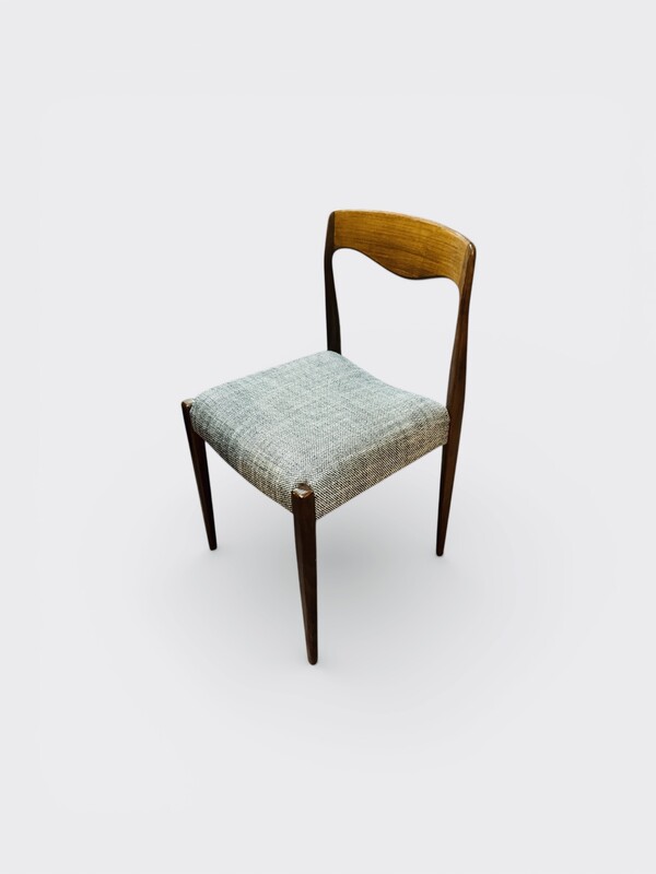 S 393 YO set of 6 teak chairs by Arne Vodder mobelfabriek 