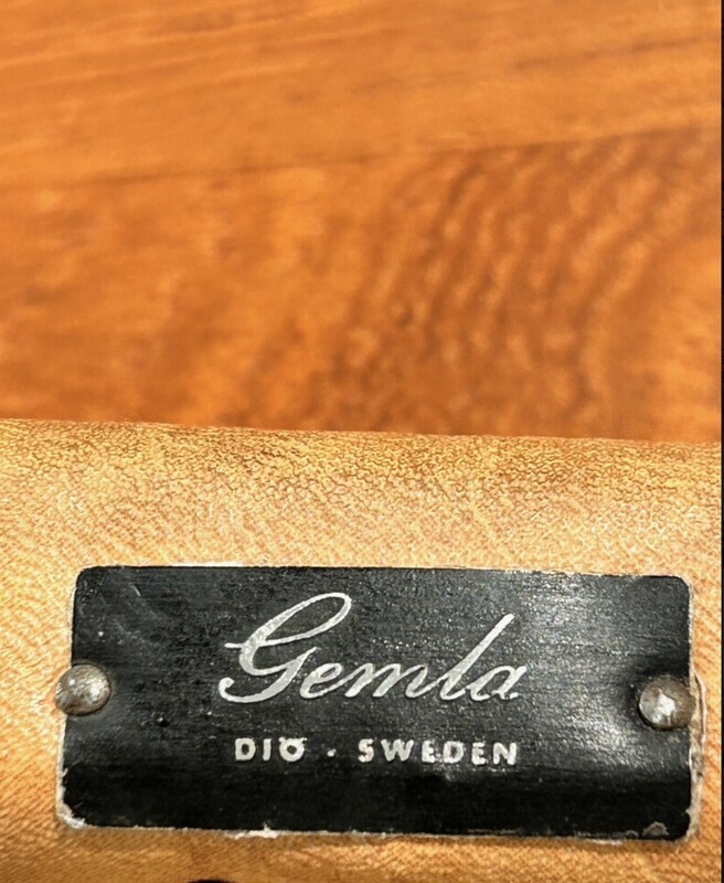 S 405 AS Set of 8 chairs with original leather  by Yngve Ekström, Model GRACELL, designed 1956, Gemla edition Sweden