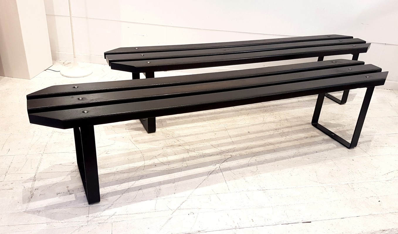 S 417 JFC Pair slated benches. Italy 1980