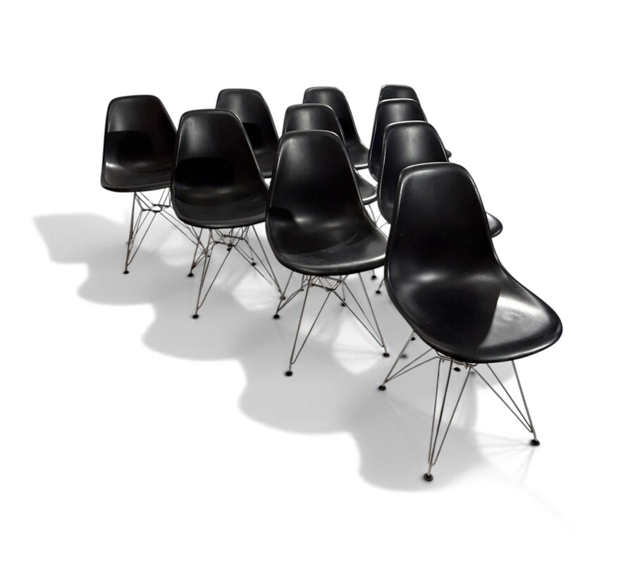 S 512 AG set of 10 Eames Chairs RE DSR by Vitra