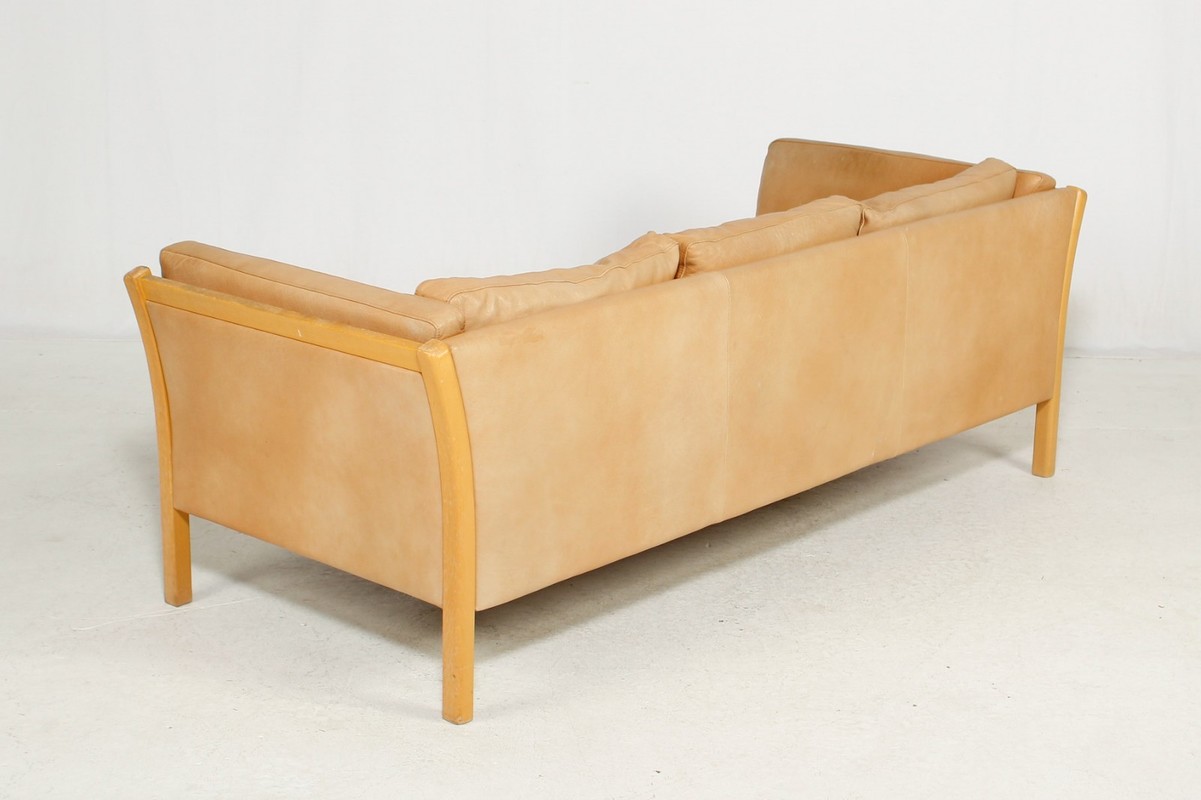 S 512 JC Leather 3 seater sofa in the manner of Mogensen. Denmark 1970.