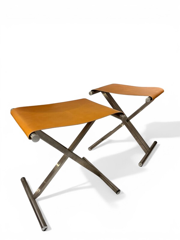 S 522 RD pair of leather and inox stools