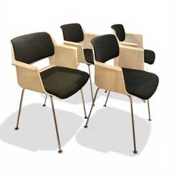 S 528 TH set of 4 Space age chairs, ANDRE CORDEMEYER, model 2225 for GISPEN