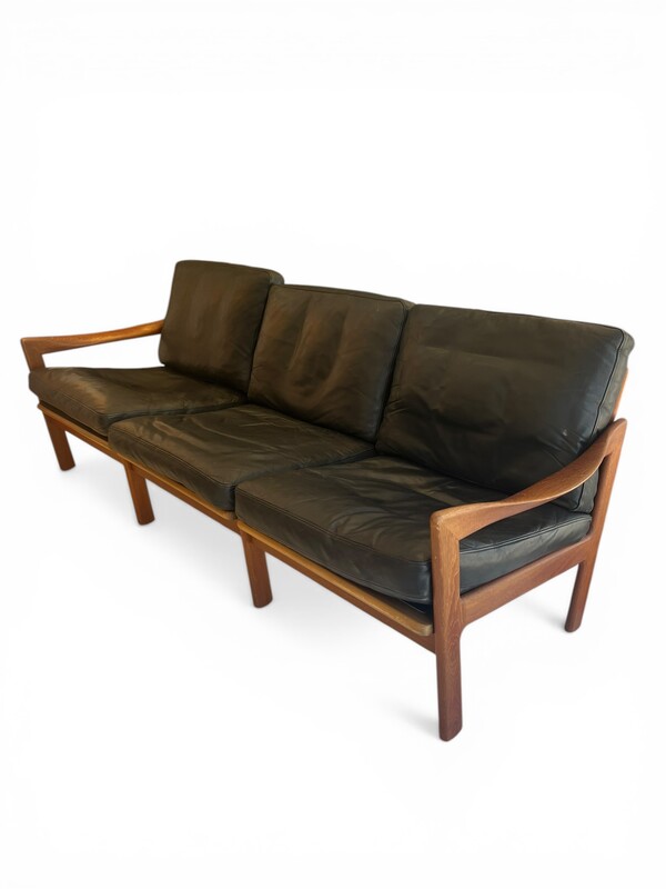 S 534 SC teak and black leather sofa by Illum Wikkelso for Niels Eilersen