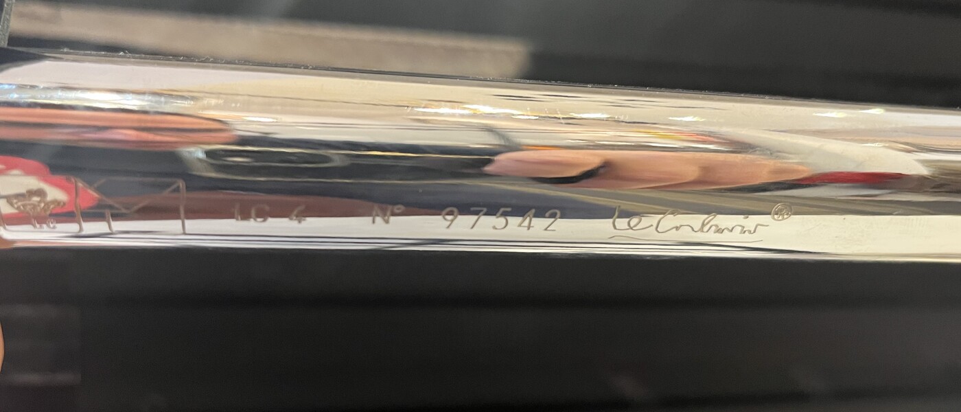 S 875 AG LC4 long chair by Le Corbusier, black and white, Cassina edition 