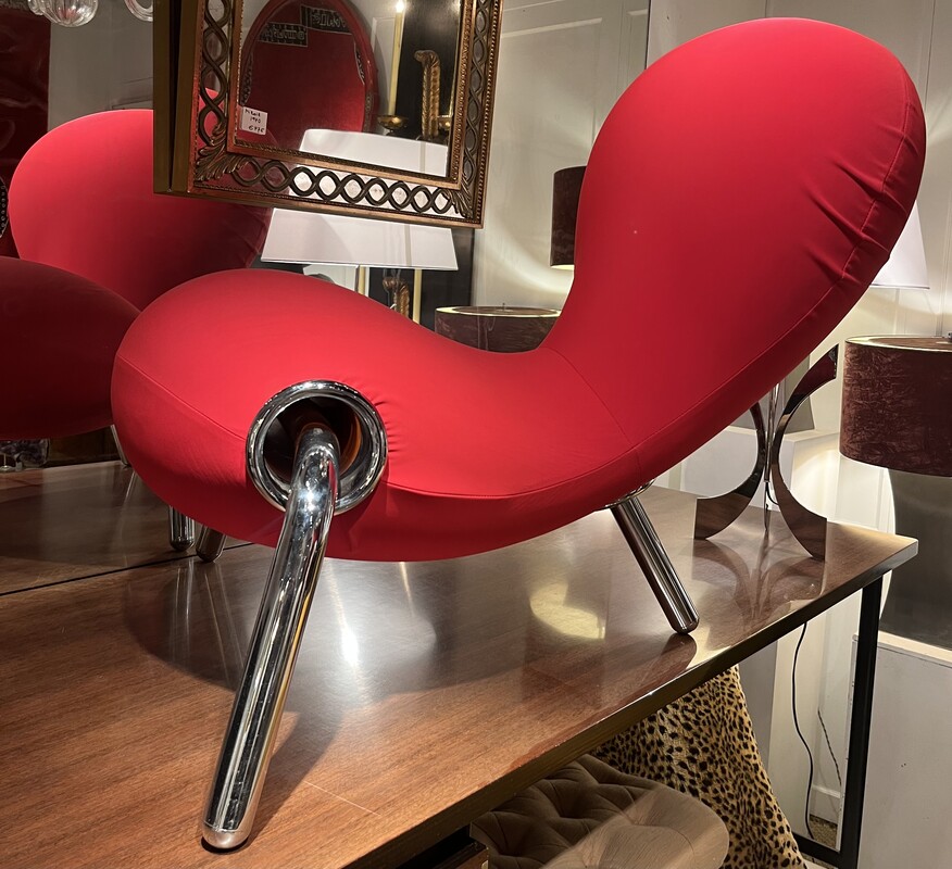S 932 YD red seat by Marc Newson for Capellini 