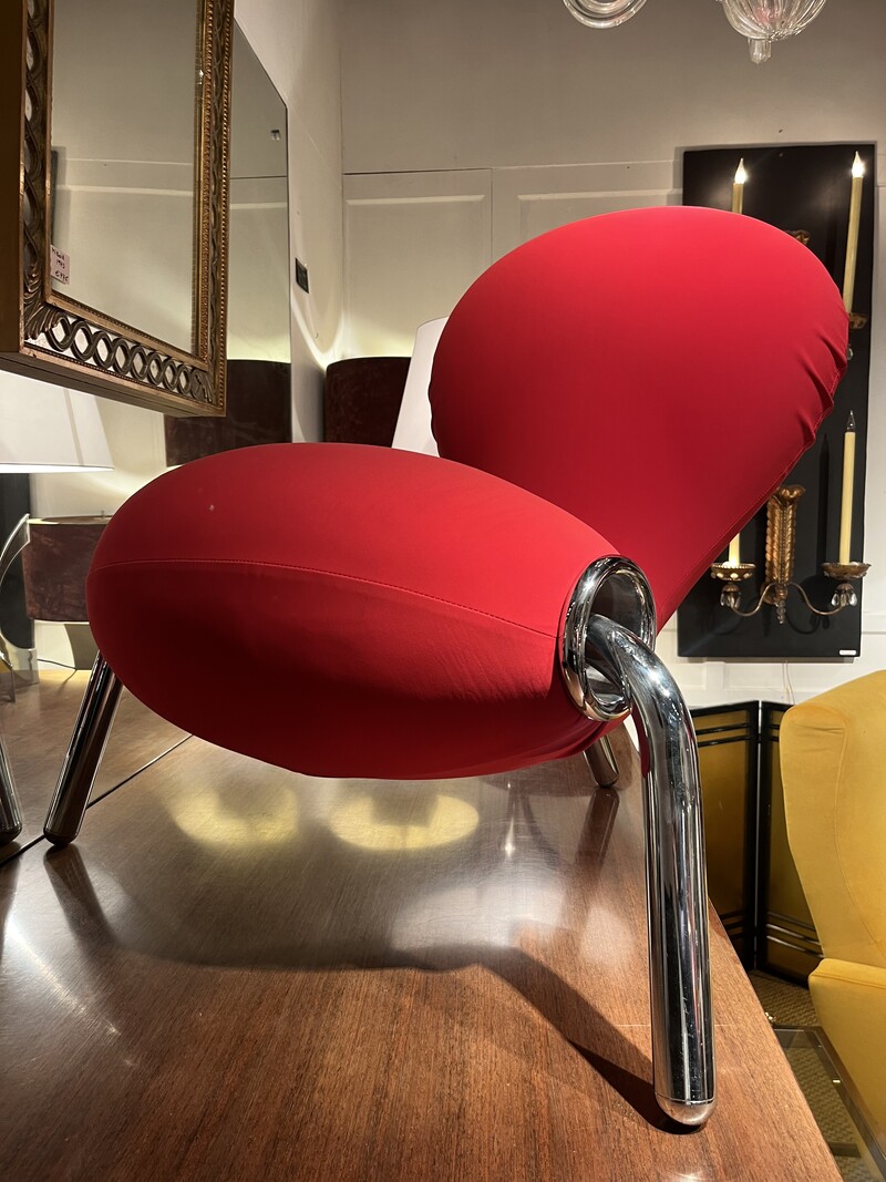 S 932 YD red seat by Marc Newson for Capellini 