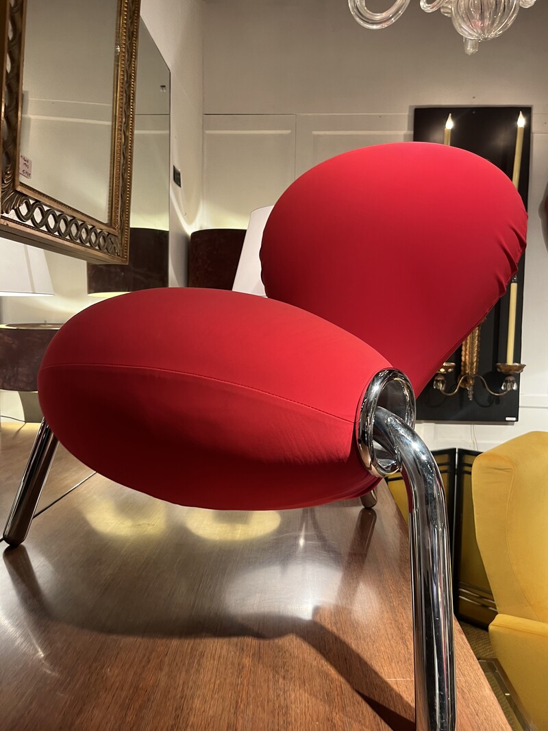 S 932 YD red seat by Marc Newson for Capellini 