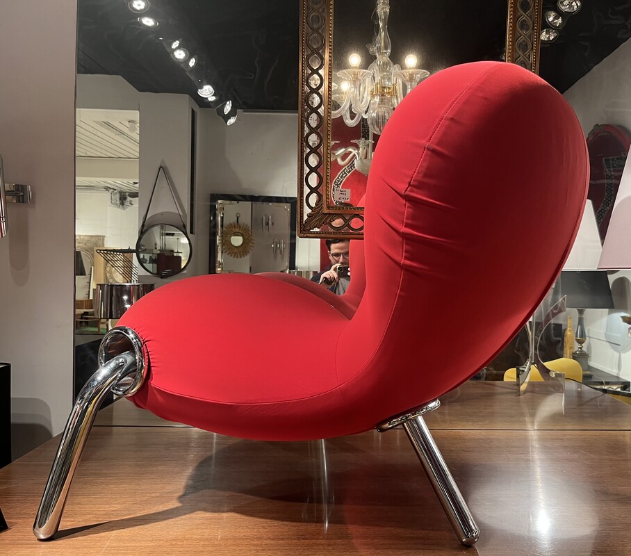 S 932 YD red seat by Marc Newson for Capellini 